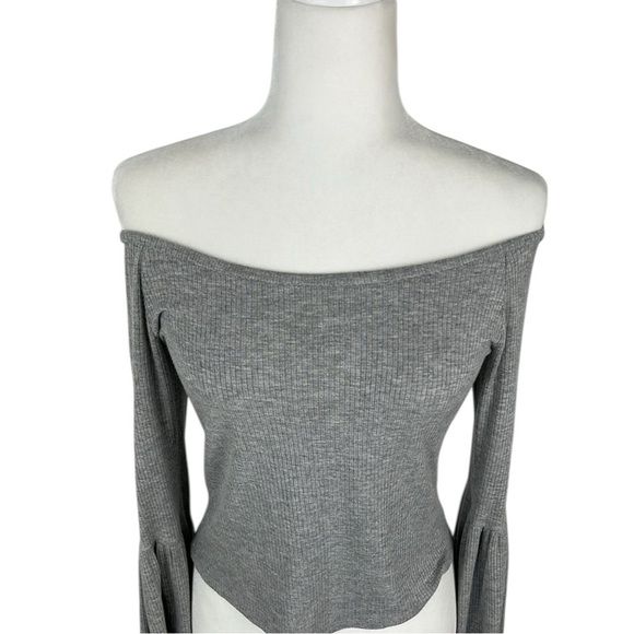 See You Monday Grey Bell Sleeve Off Shoulder Top Size Large - Picture 2 of 6